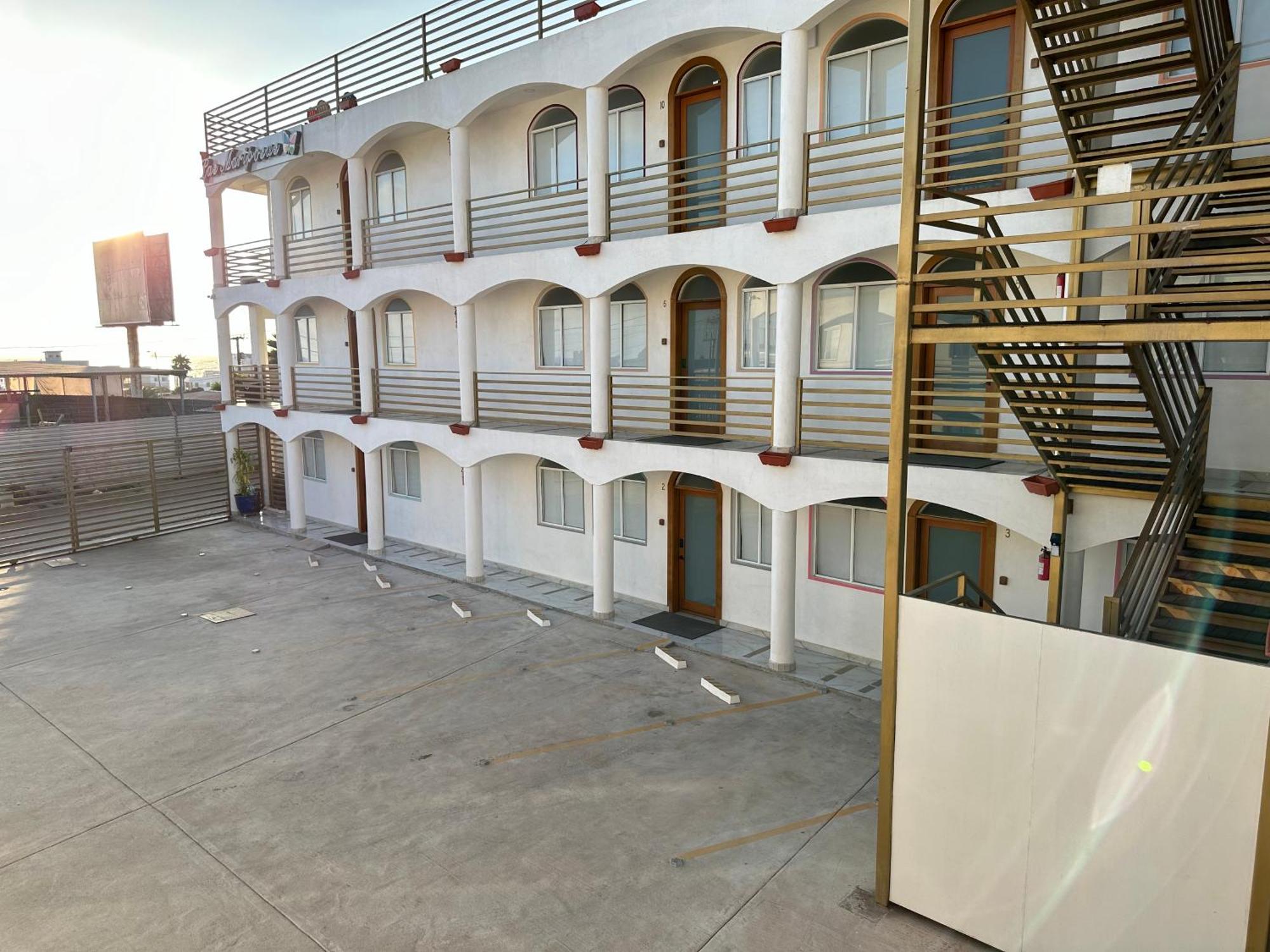 Las Mariposas Mini Suites Rosarito Εξωτερικό φωτογραφία